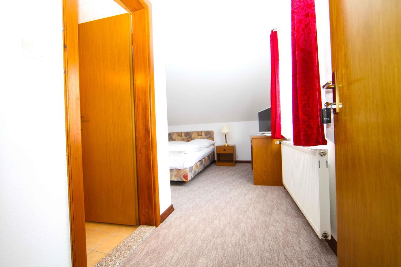Hard Rock Rooms For Two Livno Luaran gambar