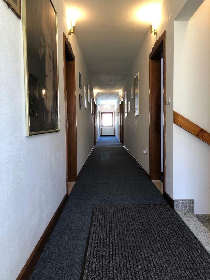 Hard Rock Rooms For Two Livno Luaran gambar